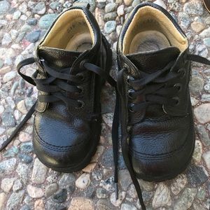 Shoes size 15.5 and USA 8.5